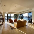 Villa-di-lusso-living-room-seafarer-residence-in-australia